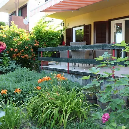 度假居 Mella Holiday House Balatongyörök