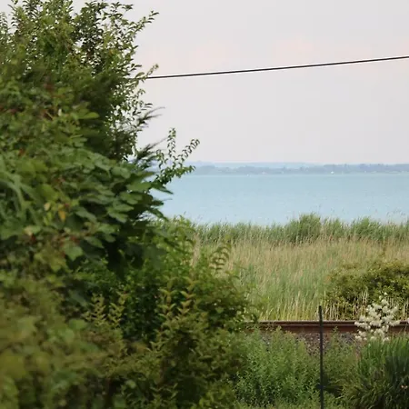 Mella Holiday House 度假居 Balatongyörök