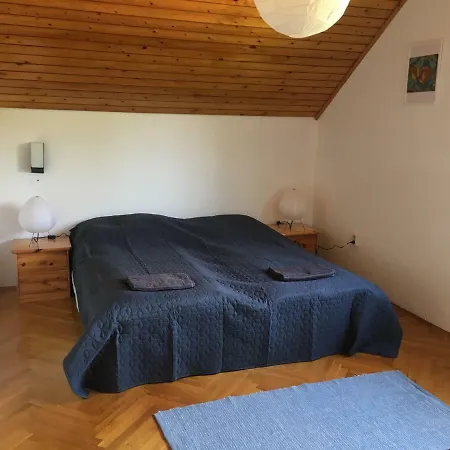 Mella Holiday House 度假居 *
